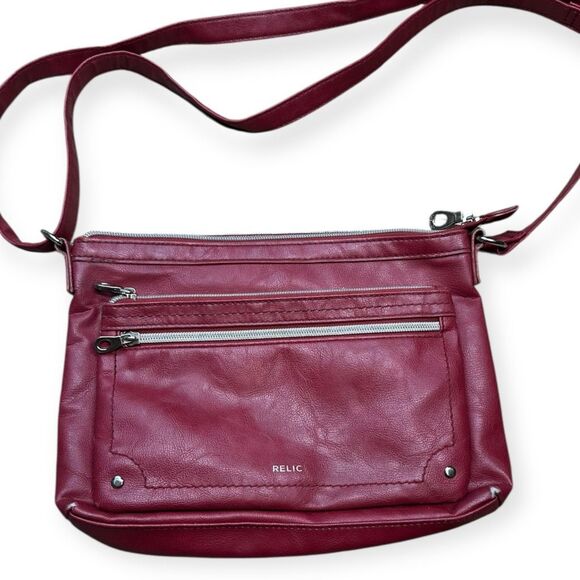 VINTAGE RELIC BY FOSSIL Women’s Red Evie Faux Leather Crossbody Bag - Picture 1 of 5